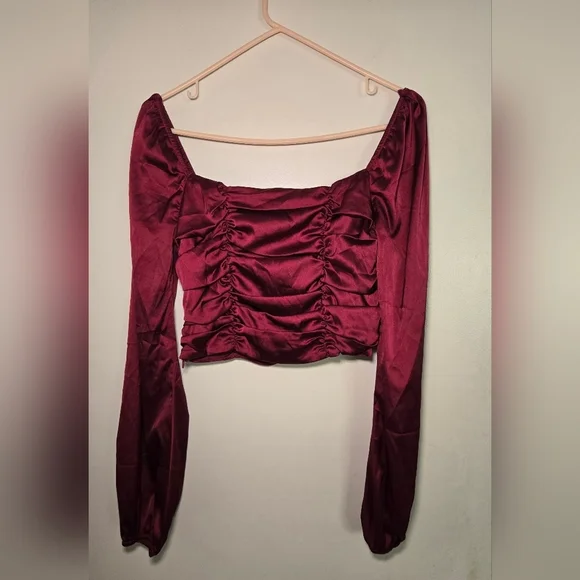 Forever 21 Burgundy Womens Long Sleeve Crop Satin Ruched Top Size Medium - Picture 2 of 6